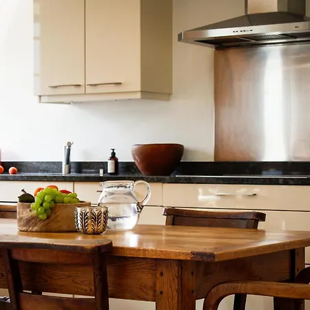 Duplex W Sauna Within The Residence *